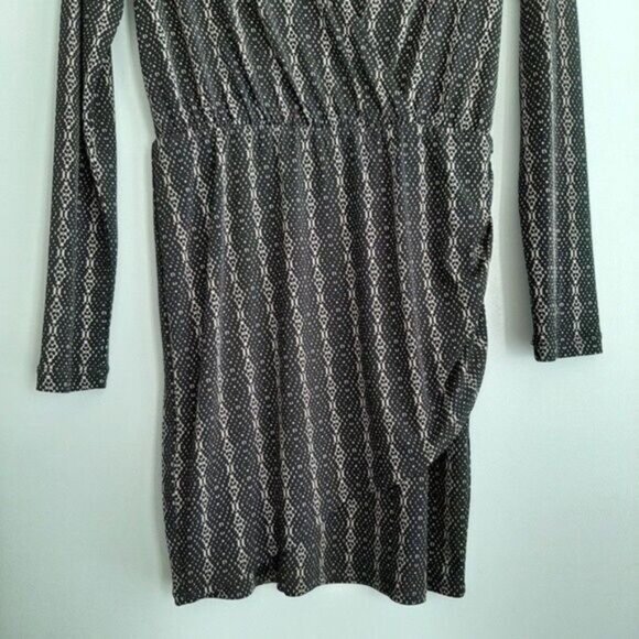 BCBGeneration V-neck Mini Dress Long Sleeve  Faux Wrap Sz S - Picture 5 of 13